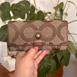 Coach long wallet Brown